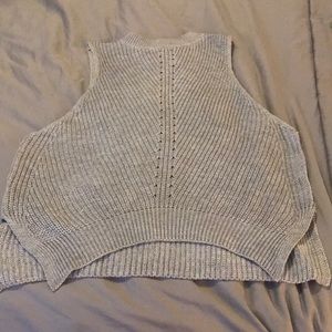 Knitted sweater vest